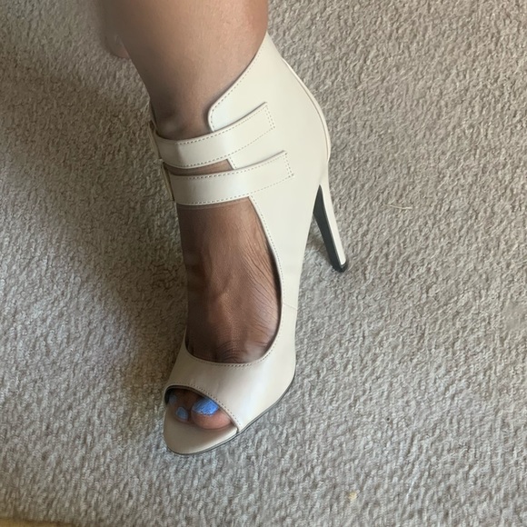 ❌❌ ❌SOLD❌❌❌ ROCK & REPUBLIC sandals SIZE 8 1/2 🔥🔥 - Picture 13 of 14